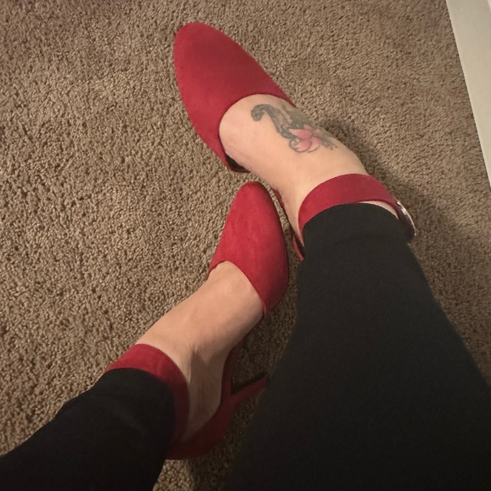 Shoes size 11